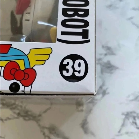 Hello Kitty Funko Pop Robot 39 - Picture 3 of 12